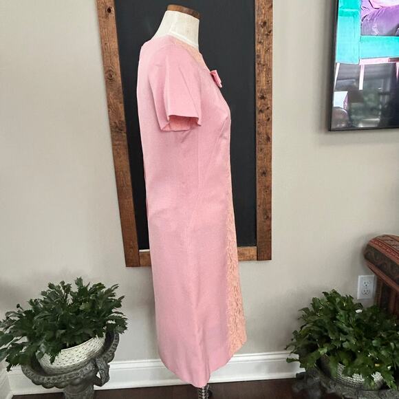 Vintage 60s Henry Lee Pink Lace Shift Dress M/L Bow Detail Designer Mod Costume - Picture 11 of 11